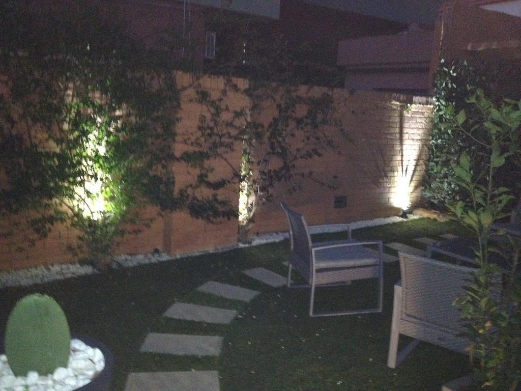 B&Beach Cagliari Guest House Bagian luar foto