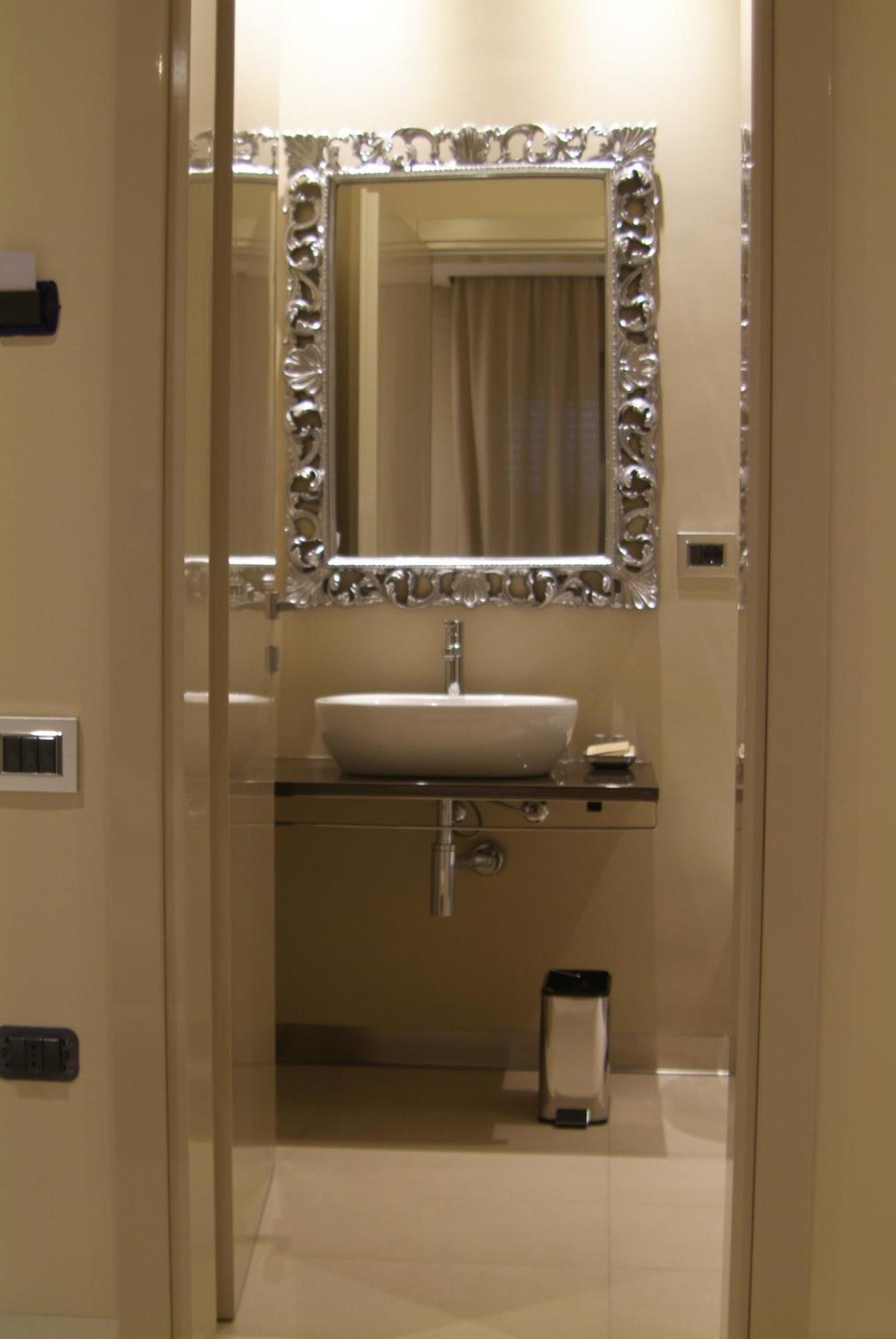 B&Beach Cagliari Guest House Bagian luar foto