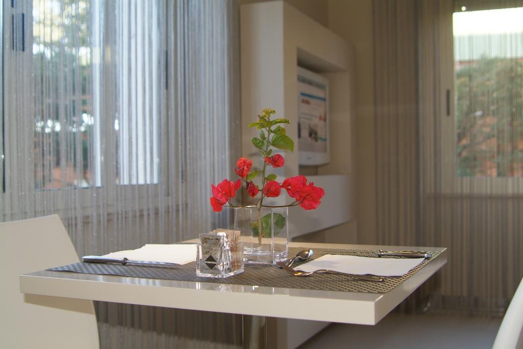 B&Beach Cagliari Guest House Bagian luar foto