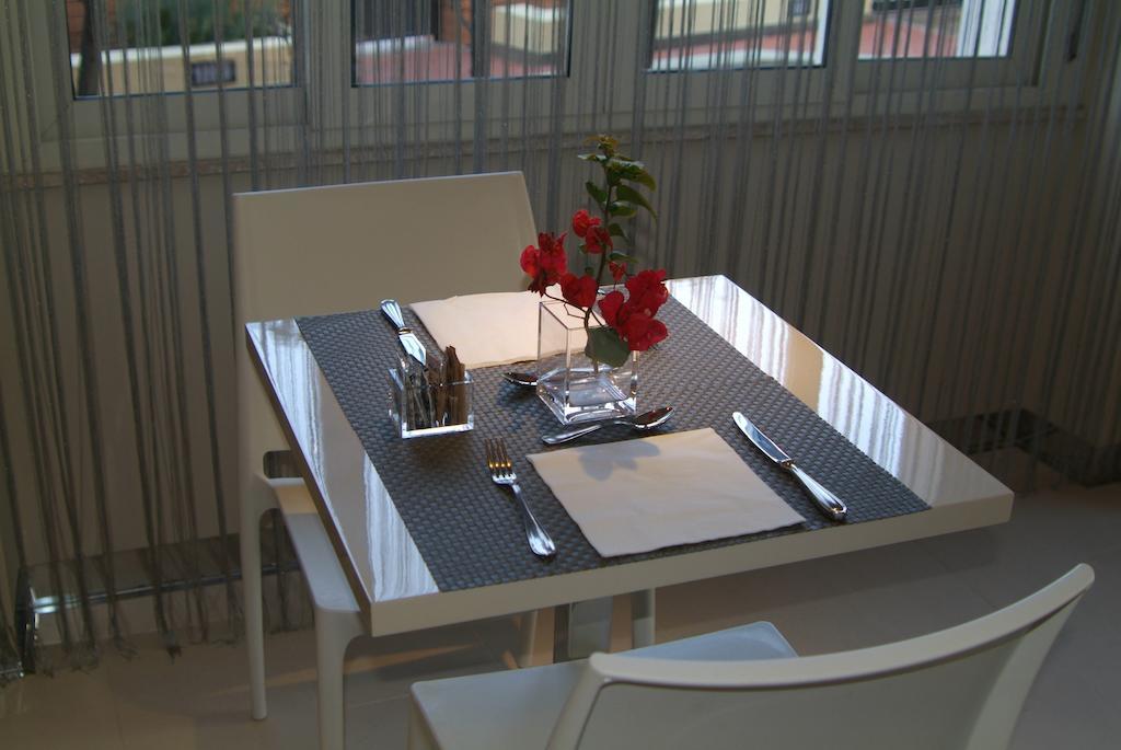 B&Beach Cagliari Guest House Bagian luar foto