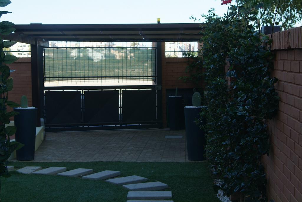 B&Beach Cagliari Guest House Bagian luar foto